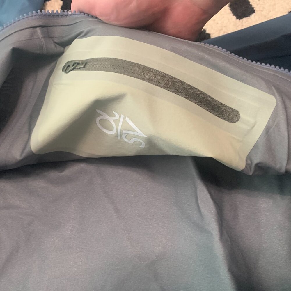 Arcteryx SV Jacket Men's Size Large - Picture 3 of 5